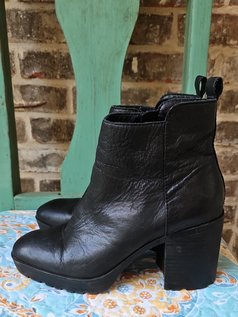 Lucky Brand Lk Worrin Black Leather Heeled Lugged Ankle Booties - Picture 1 of 7